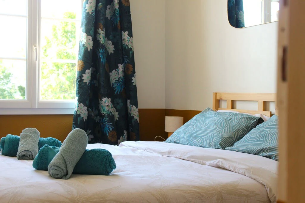 Chambre 2 personnes à l'étage de notre gîte de vacances en Bigorre