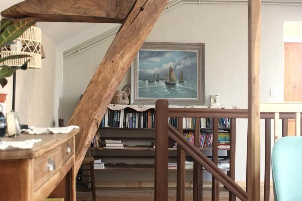 Espace détente et lecture dans notre gîte familial en Bigorre