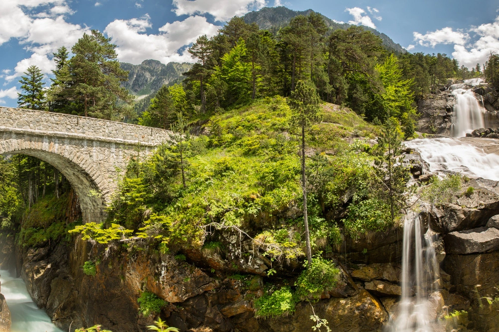 Cauterets, station des Pyrénées à visiter en été comme en hiver